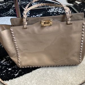 Authentic patent leather Valentino Garavani Rockstud tote